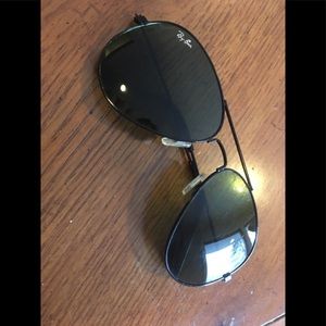 Black ray bans